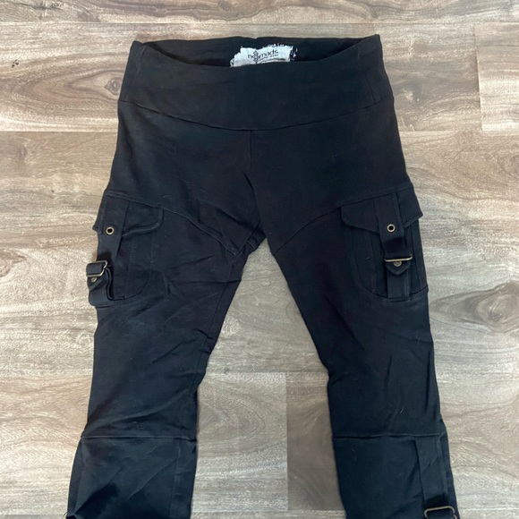 Nomads capri - Picture 1 of 3